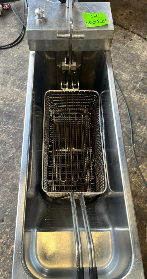Valentine Single Tank Single Basket Electric Fryer 3 Phase-Refurbished Canmac Refurbished